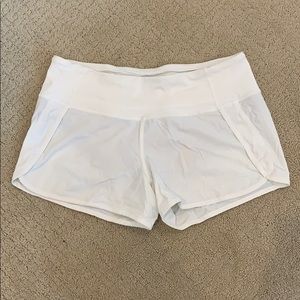 Lululemon run times short white